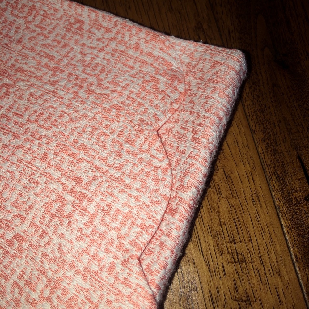 Southern Tide Coral Pink Women’s Shorts - Picture 7 of 7